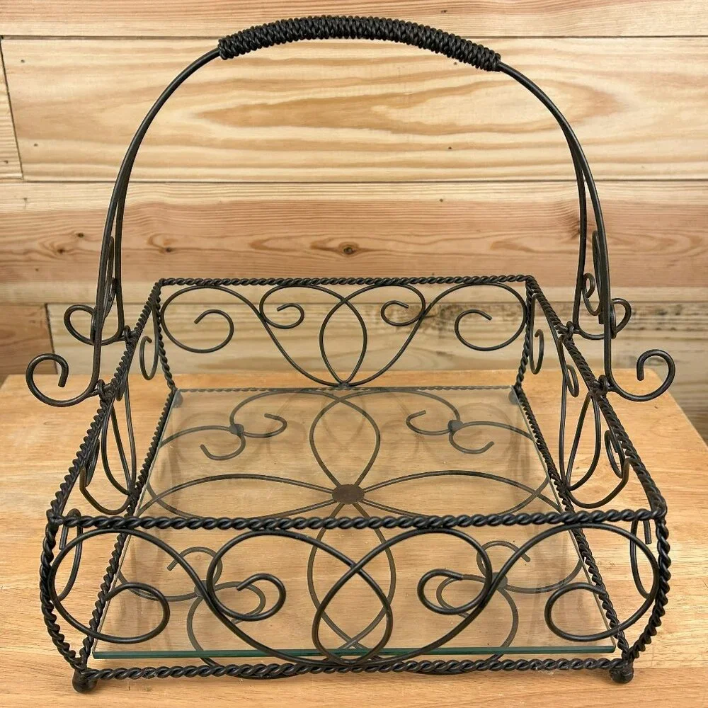 Southern Living Jamestown Centerpiece